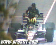 Abandon d'Ayrton Senna. T44